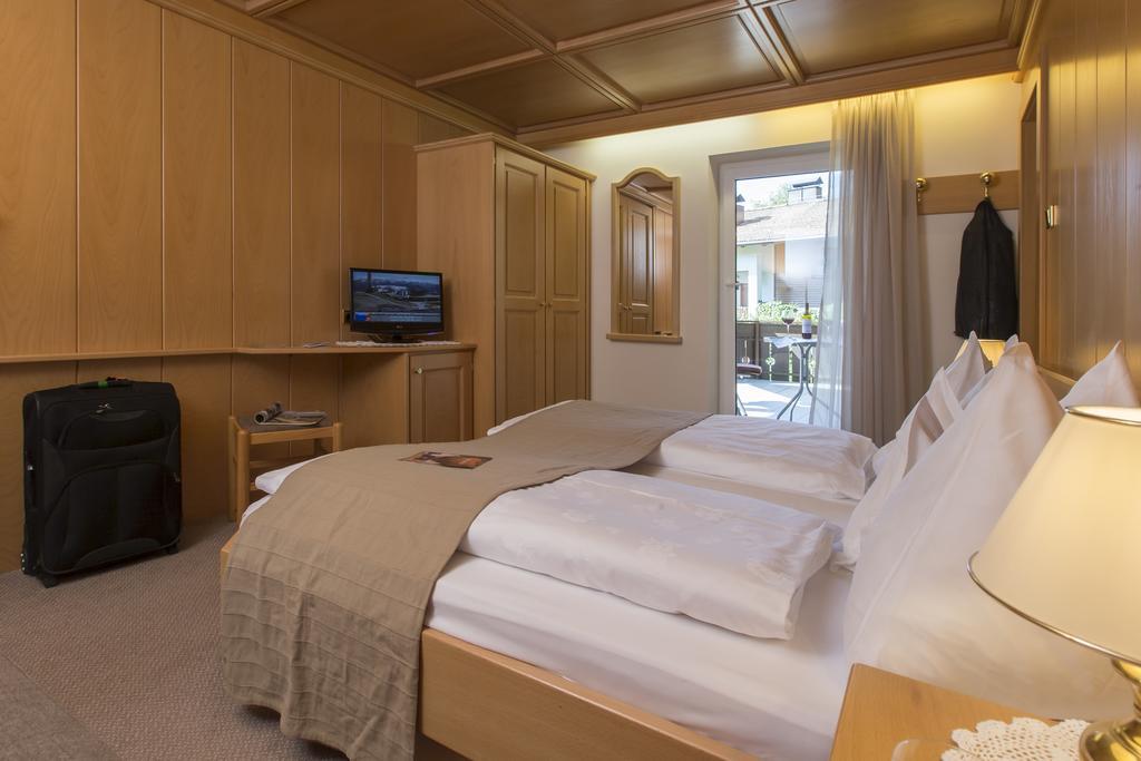 Hotel Burgfrieden กายส์ ภายนอก รูปภาพ