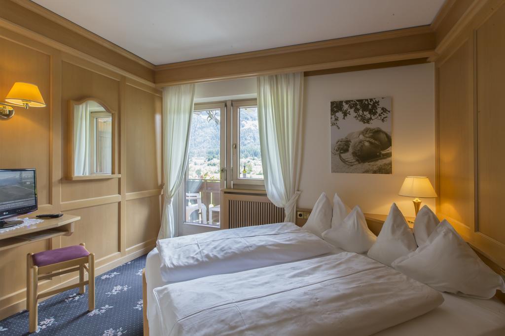 Hotel Burgfrieden กายส์ ภายนอก รูปภาพ